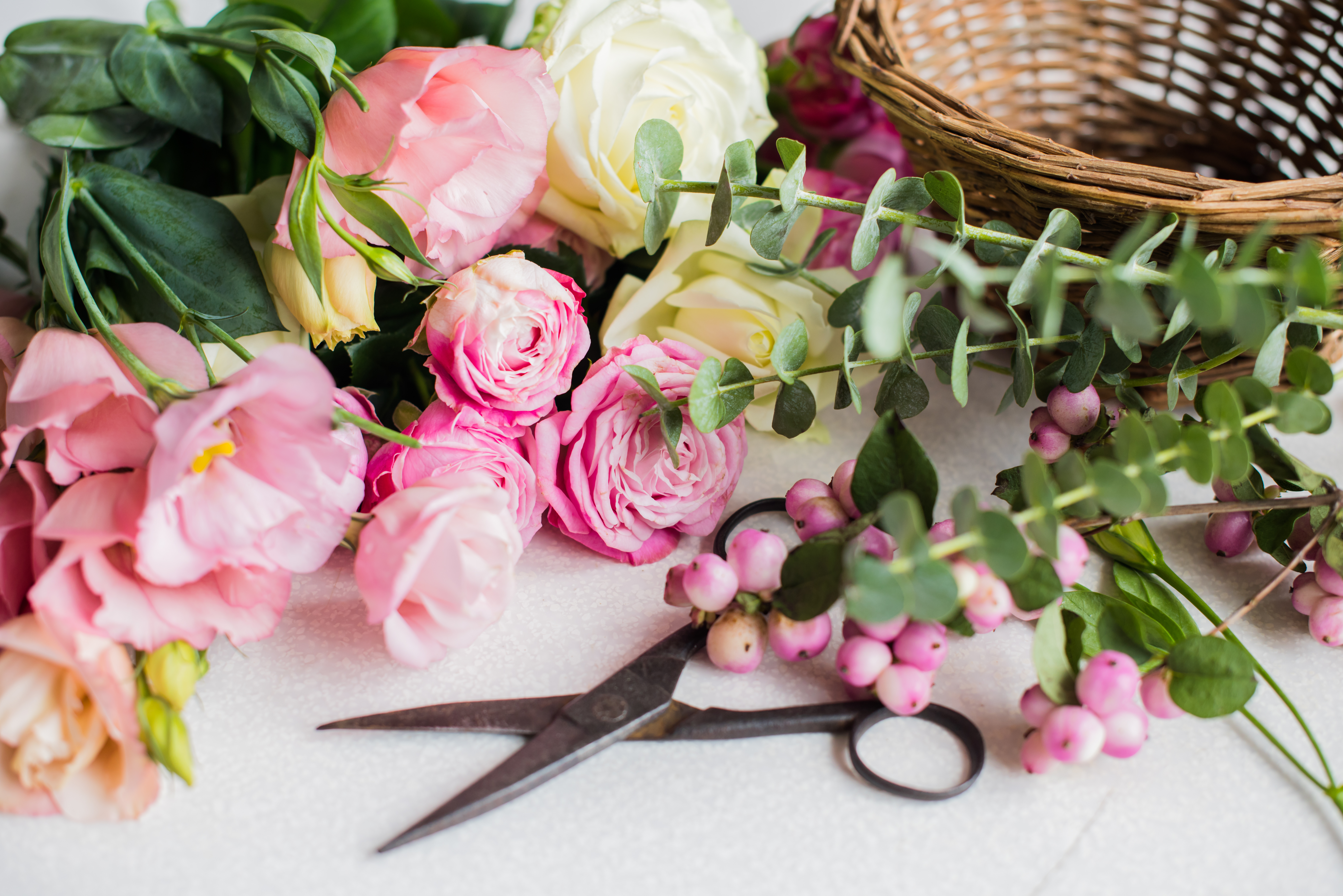 ¿Cómo funciona Interflora? Ventajas de enviar flores y elegir a los mejores para regalar ilusión