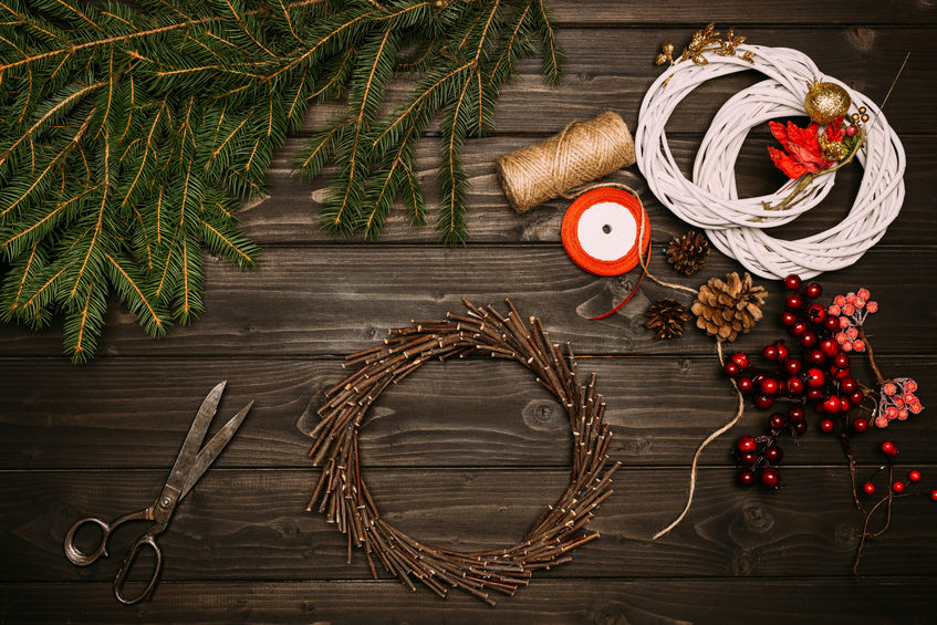 Manualidades navideñas con flores para tu casa