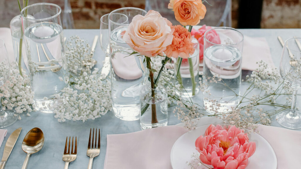 Flores de temporada para bodas: la decoración floral más adaptada al mes de tu ceremonia