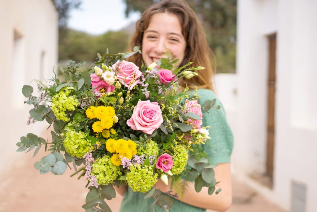 Flores en tonos amarillos para mujeres