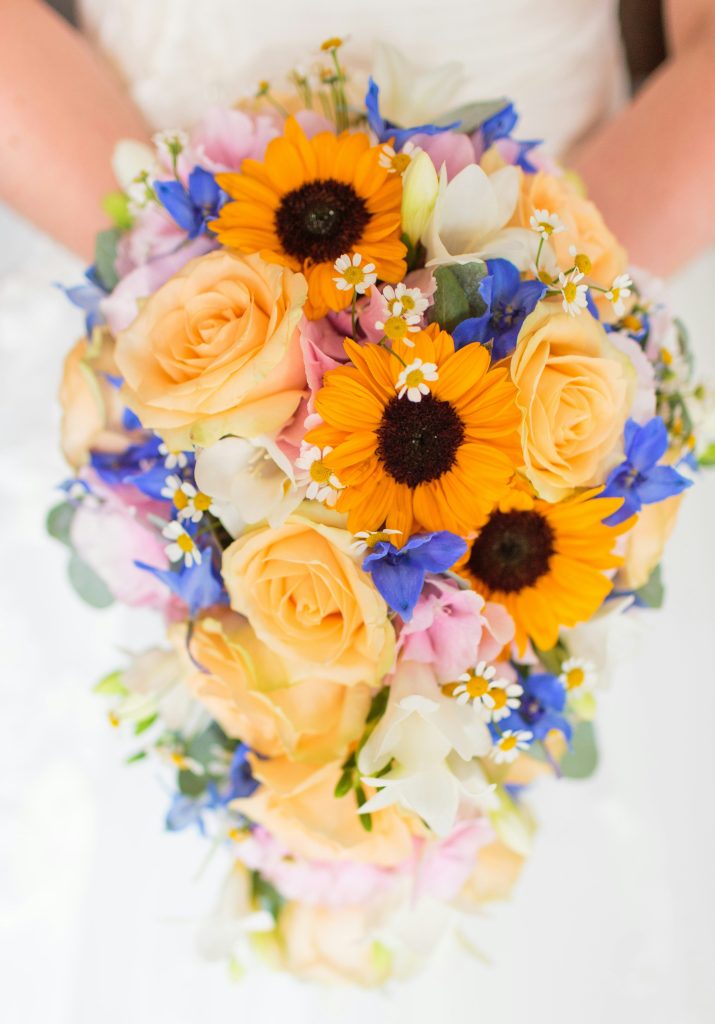 Ramo de novia con girasoles