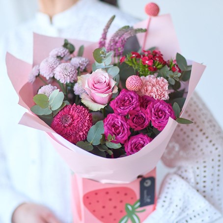 Pretty Strawberry Gift Box
