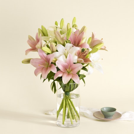 Ramo de Liliums Rosas y Blancos