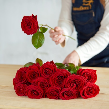 22 Rosas rosa eternas en caja forma corazón - Regalo Enamorados