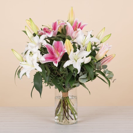 Ramo de Liliums Rosas y Blancos