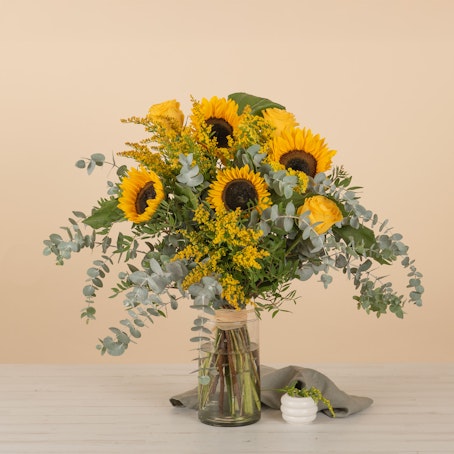 Girasoles y Rosas Amarillas